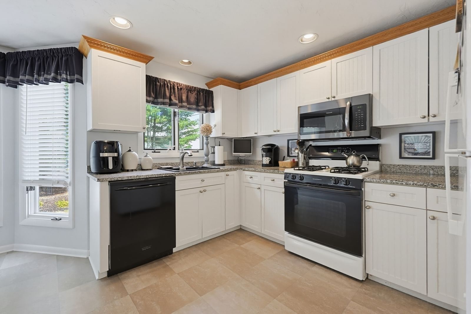 35 Pilgrim Village Rd #602 Taunton — Photo 10 of 42