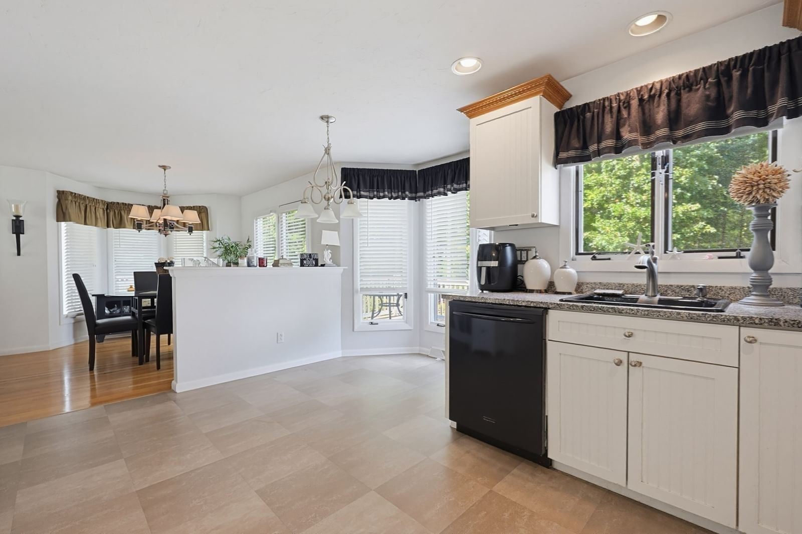35 Pilgrim Village Rd #602 Taunton — Photo 11 of 42