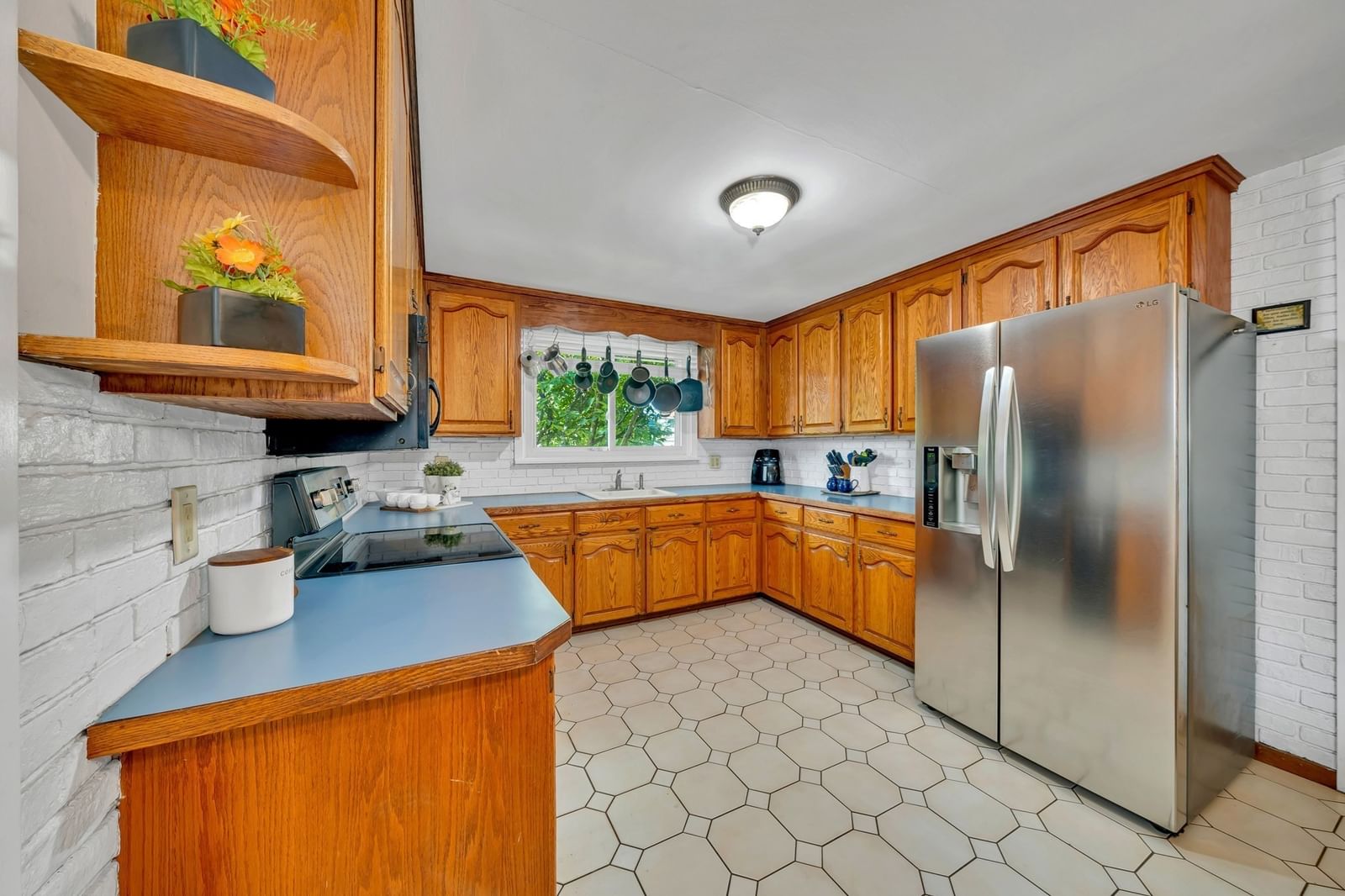 26 Beach St Malden — Photo 16 of 42