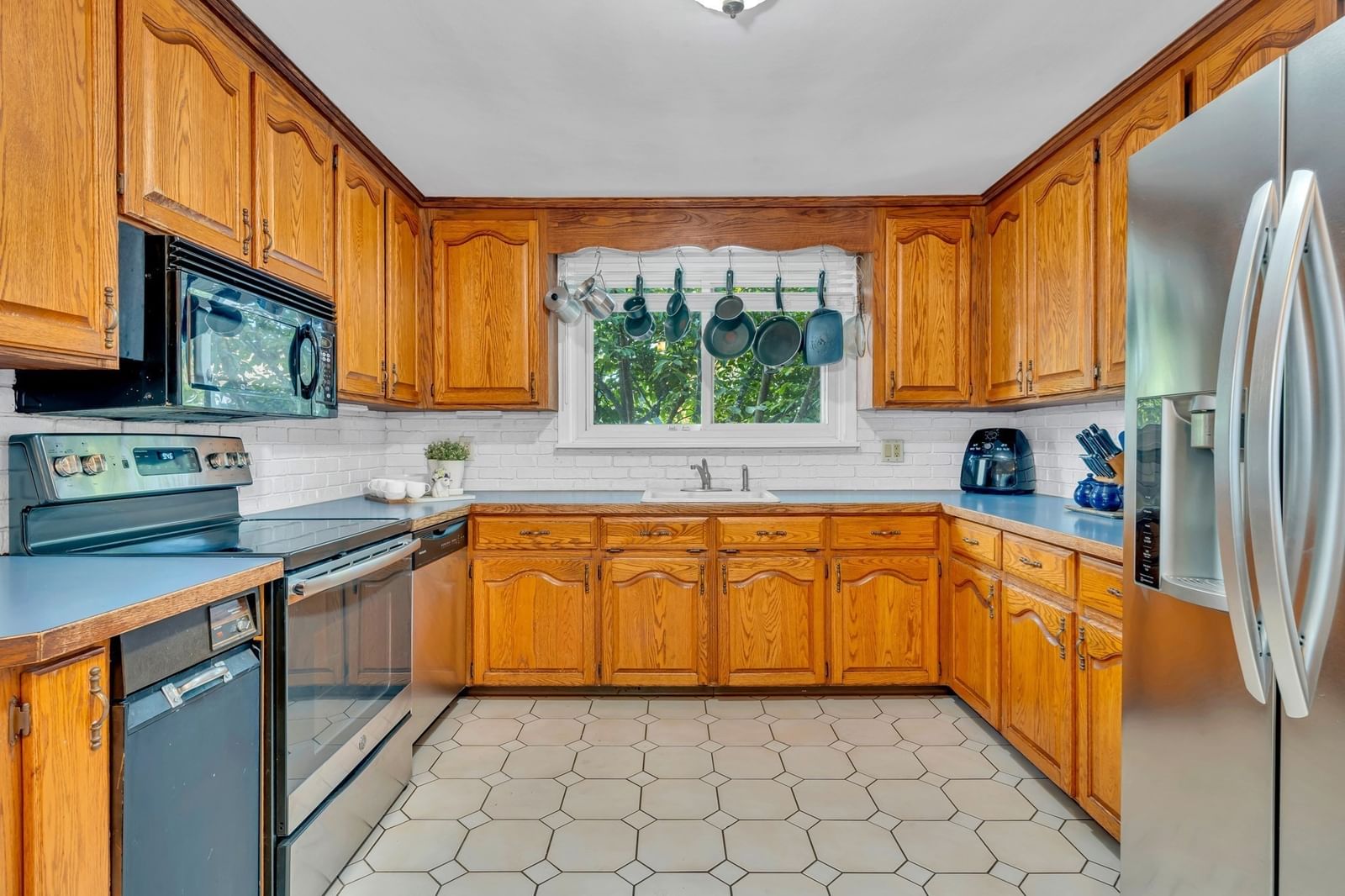 26 Beach St Malden — Photo 17 of 42