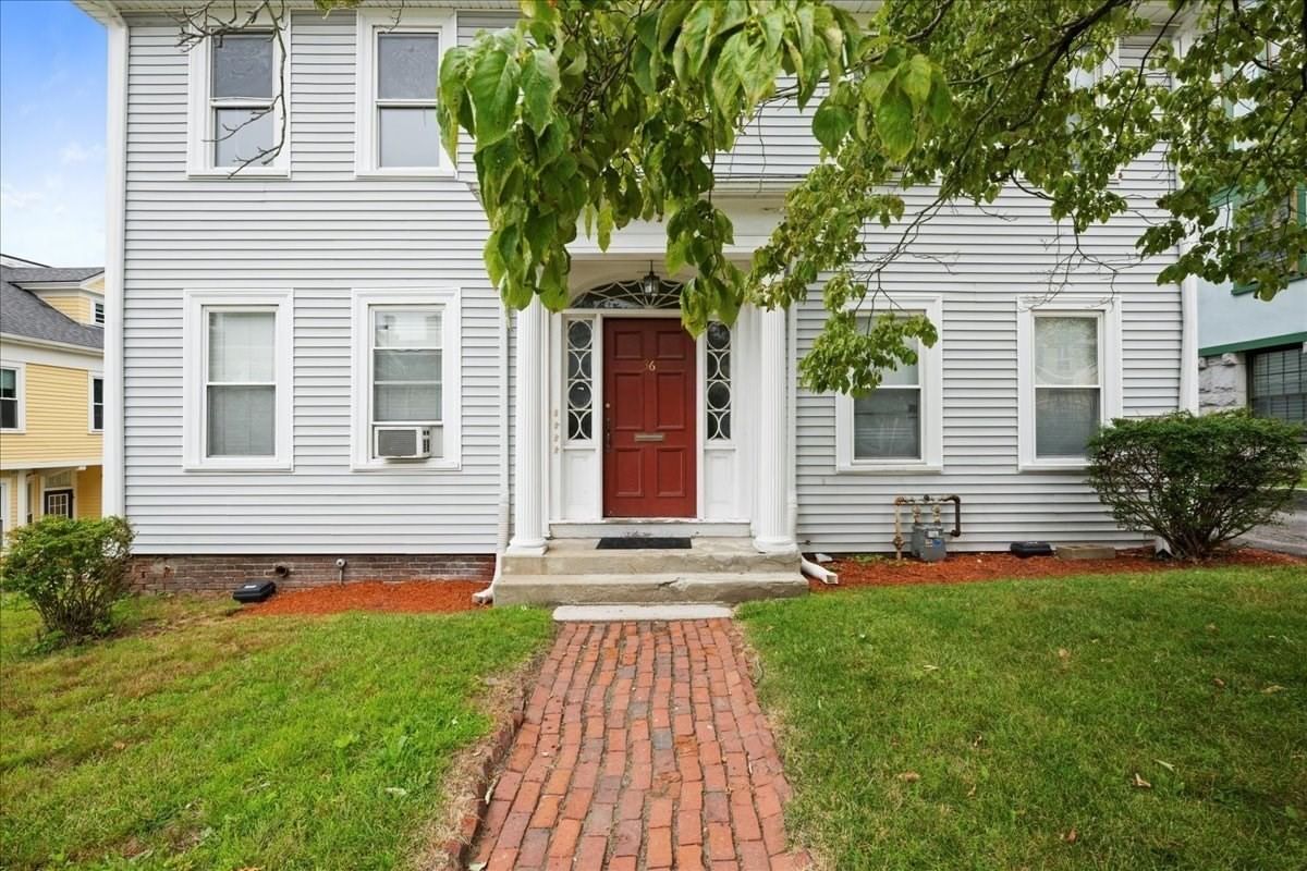 36 Cedar St Worcester — Photo 3 of 34