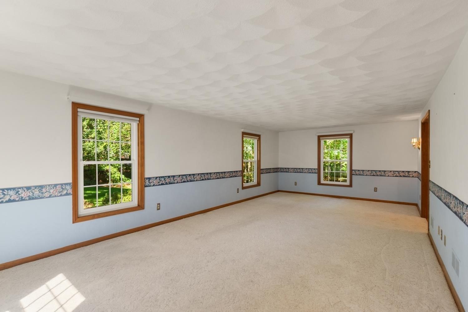 3 Karen Way Methuen — Photo 16 of 37