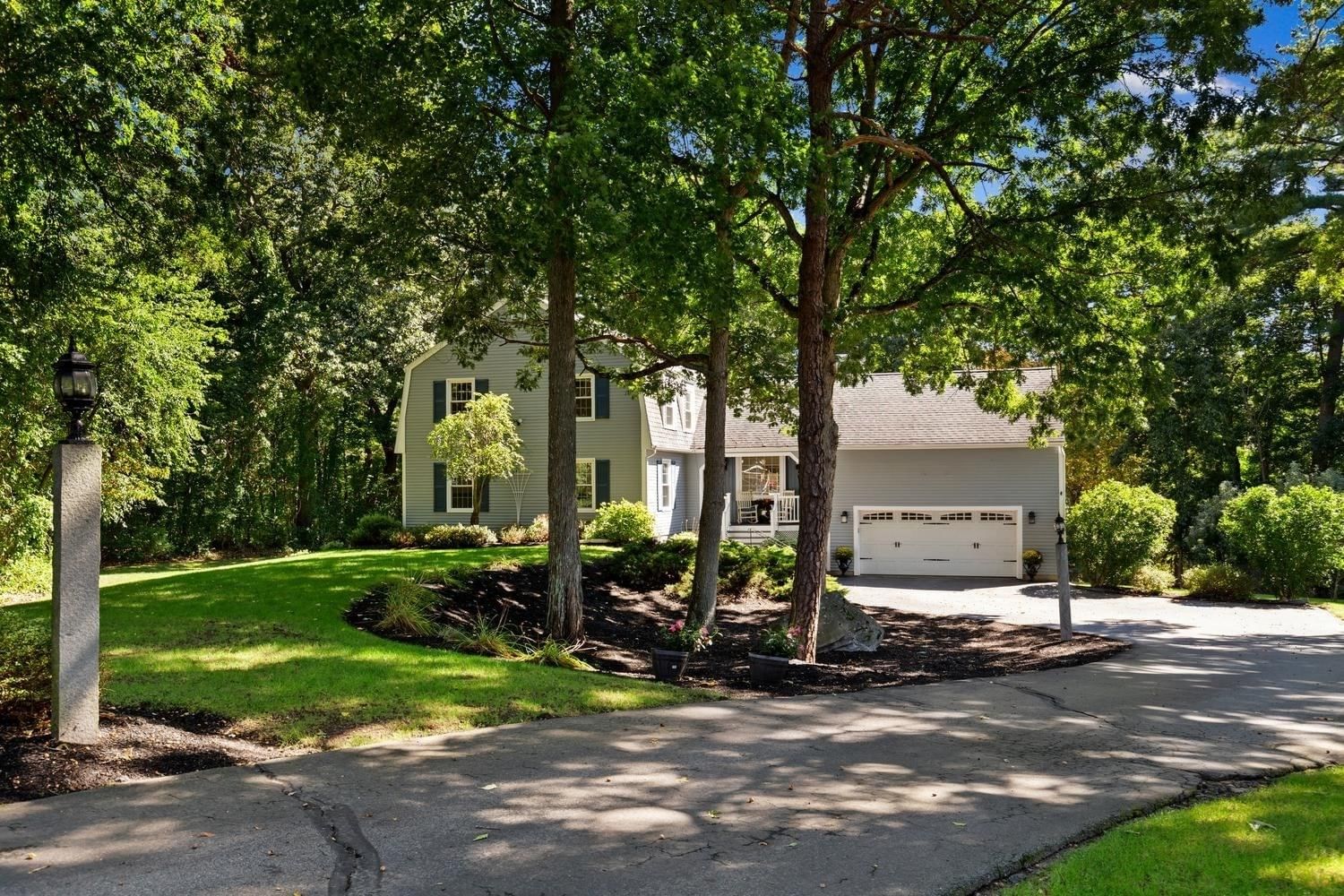 3 Karen Way Methuen — Photo 2 of 37