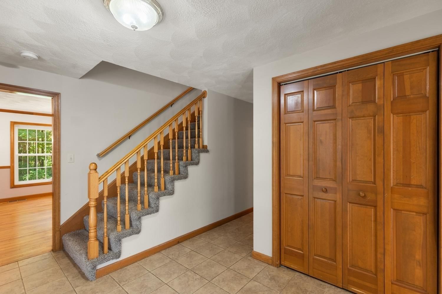 3 Karen Way Methuen — Photo 5 of 37