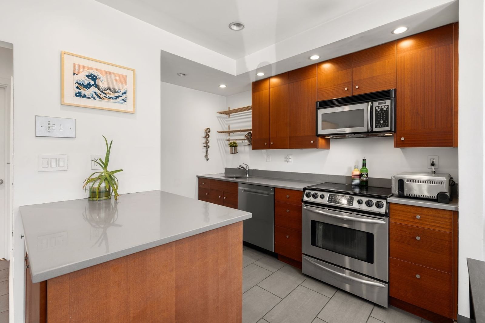 7 Cypress Rd #702 Boston — Photo 7 of 21
