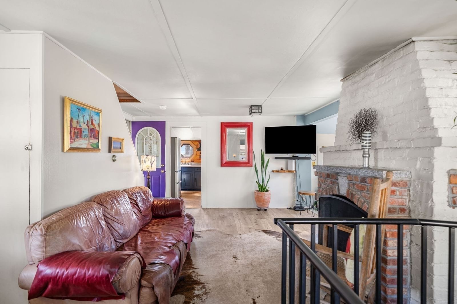 Listing Image 11