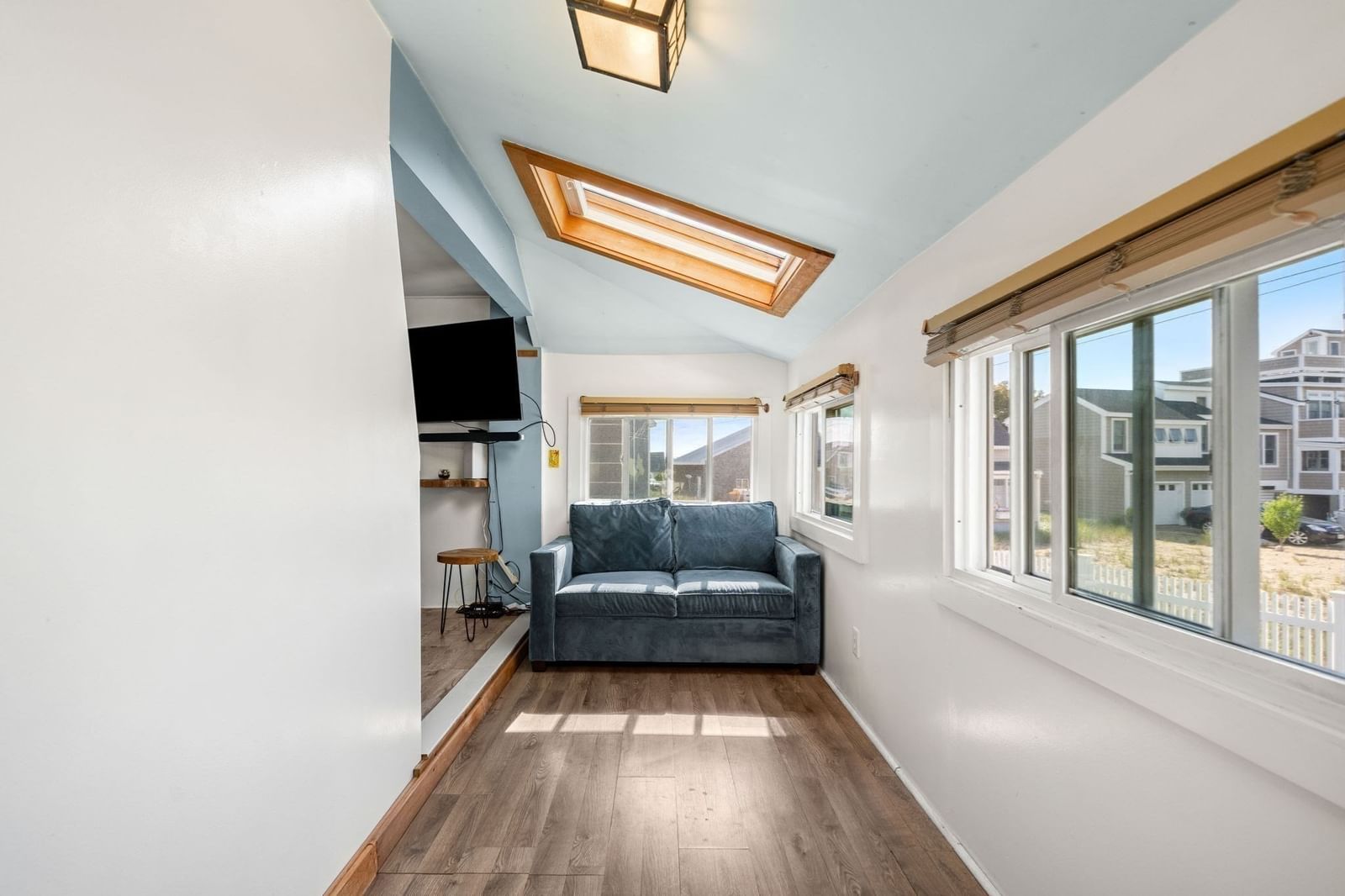Listing Image 22