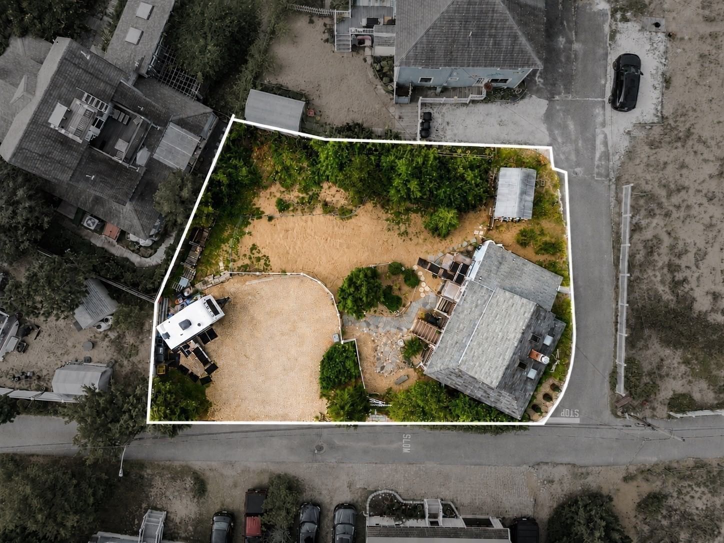 Listing Image 5