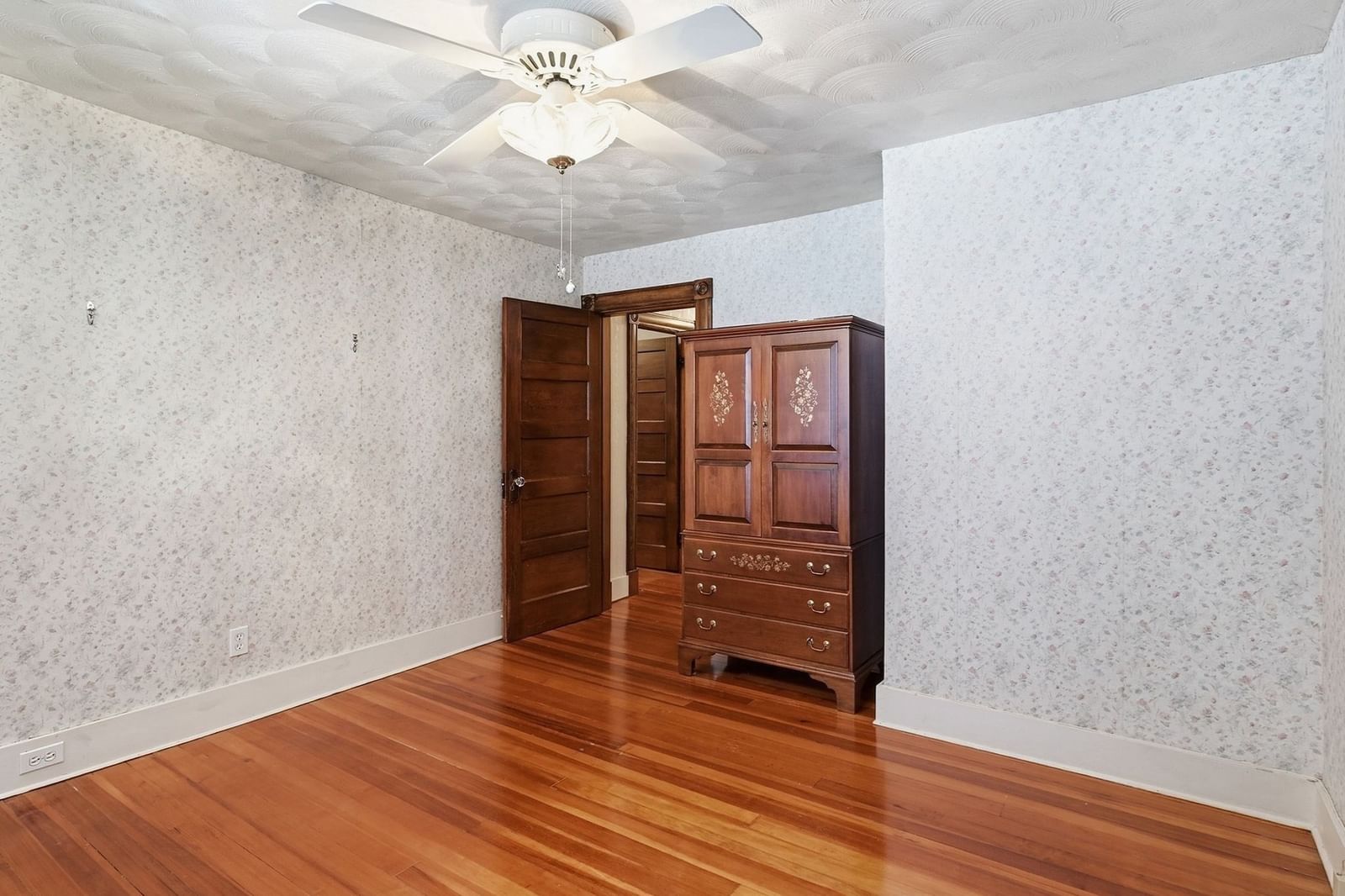 46 Rush St Springfield — Photo 27 of 40