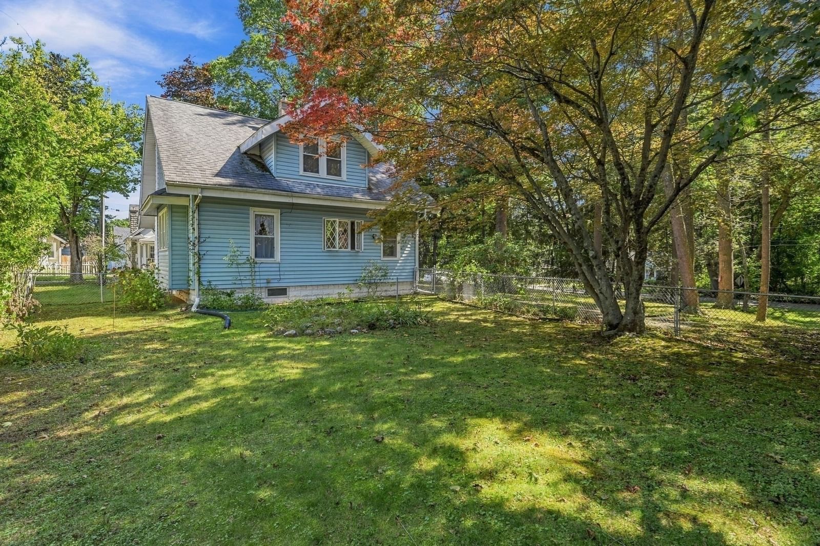 46 Rush St Springfield — Photo 6 of 40