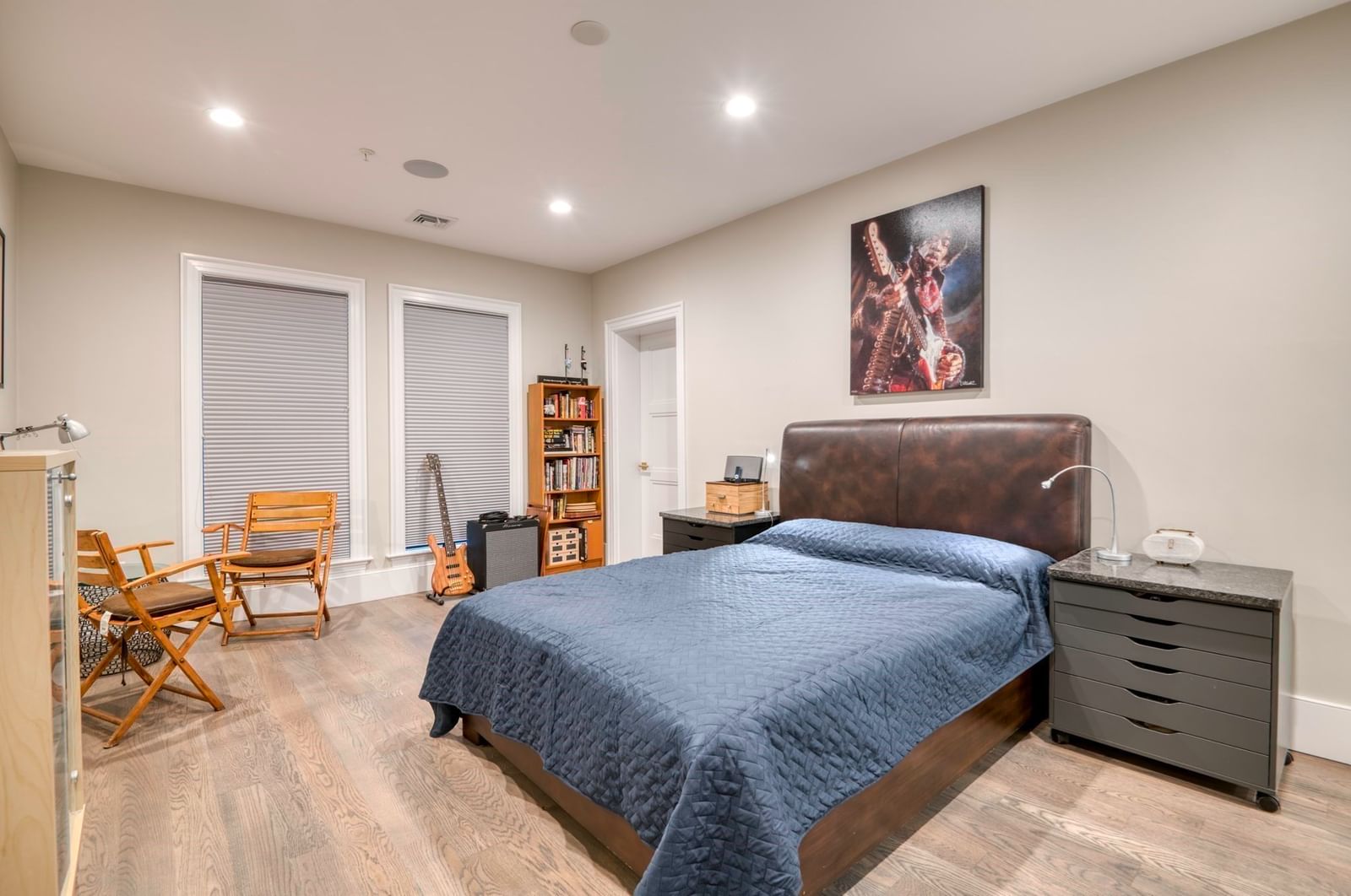 377 West First #6 Boston — Photo 13 of 37