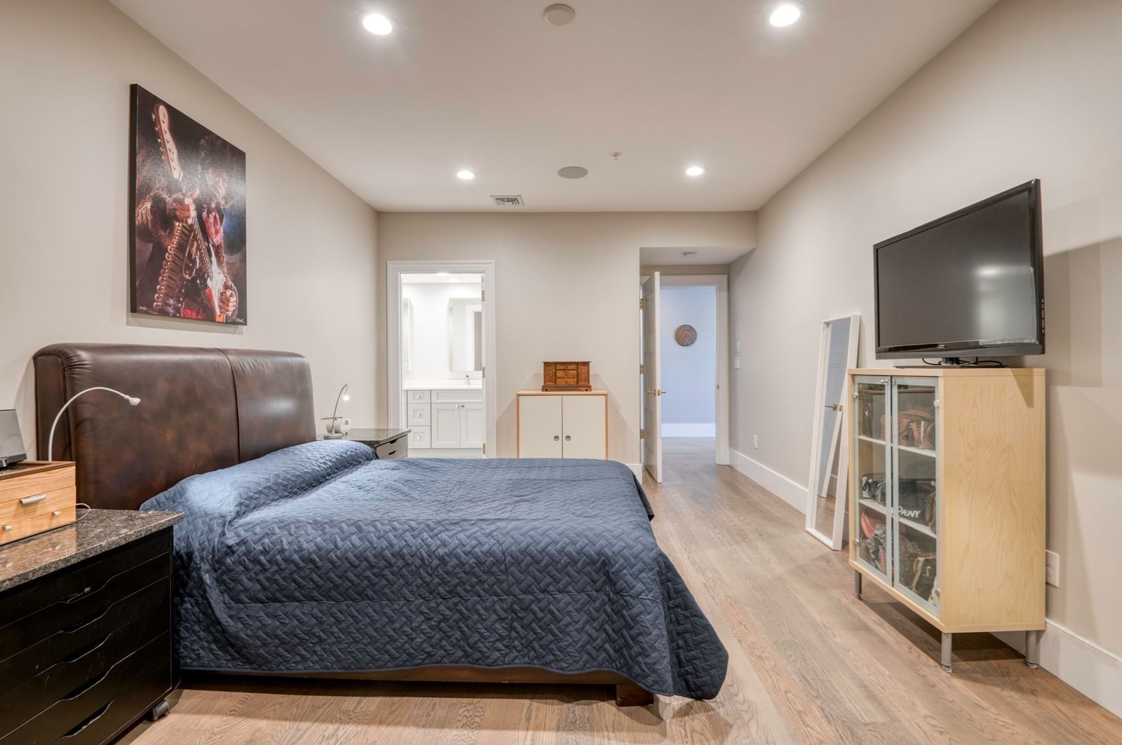377 West First #6 Boston — Photo 14 of 37