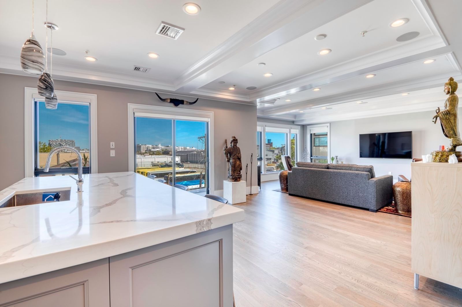 377 West First #6 Boston — Photo 2 of 37