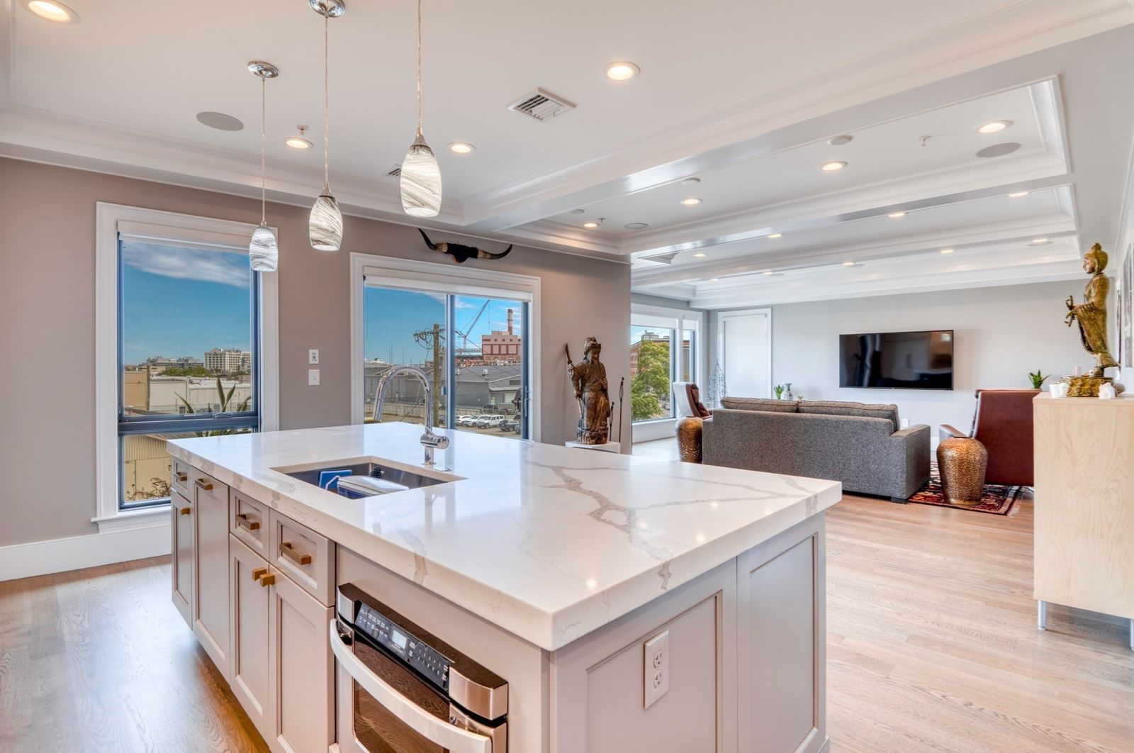 377 West First #6 Boston — Photo 5 of 37