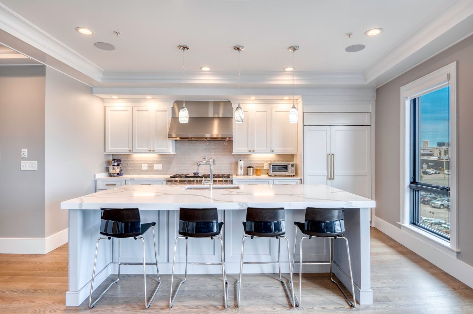 377 West First #6 Boston — Photo 9 of 37