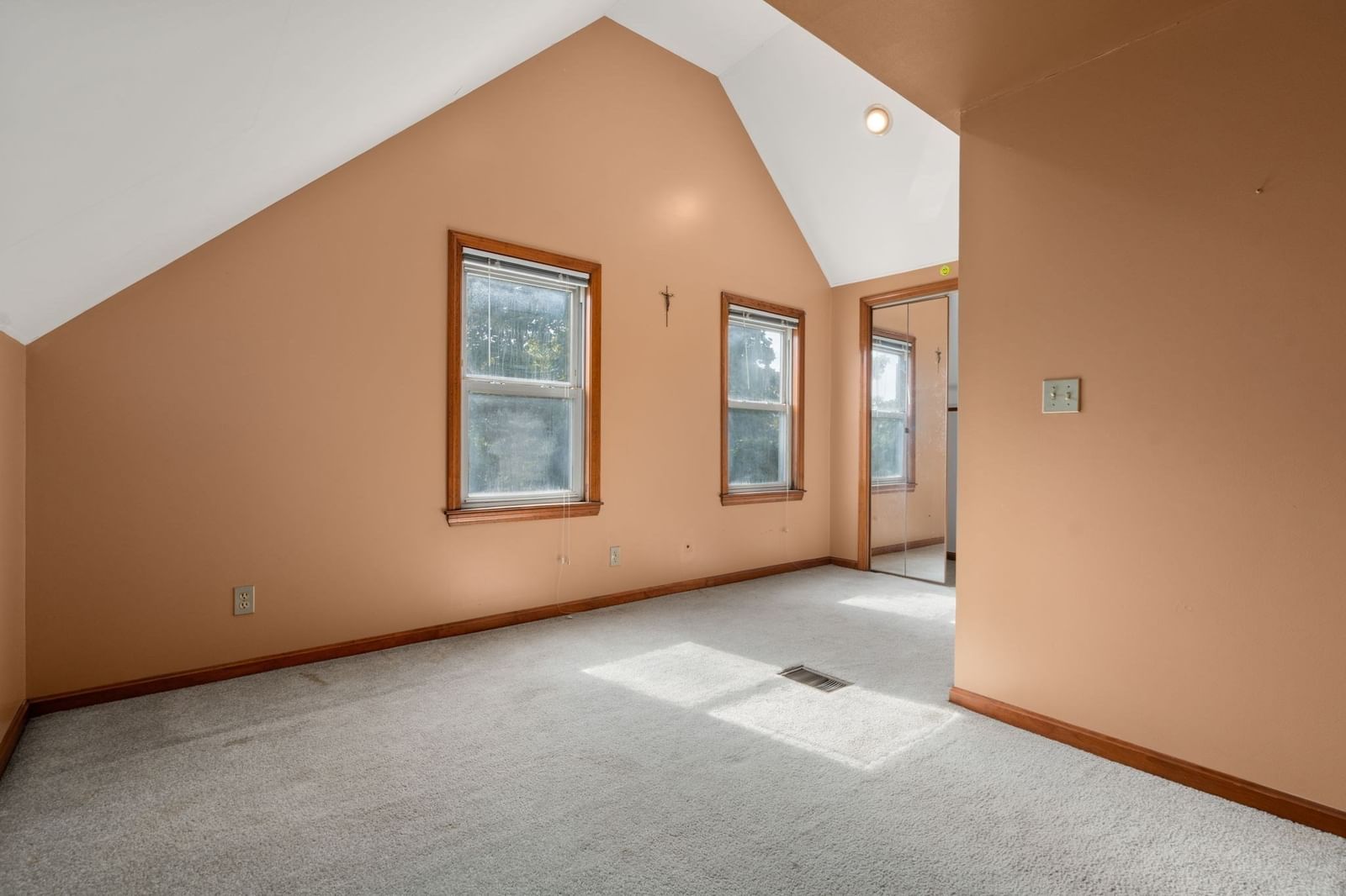 273 Medford St Somerville — Photo 18 of 36