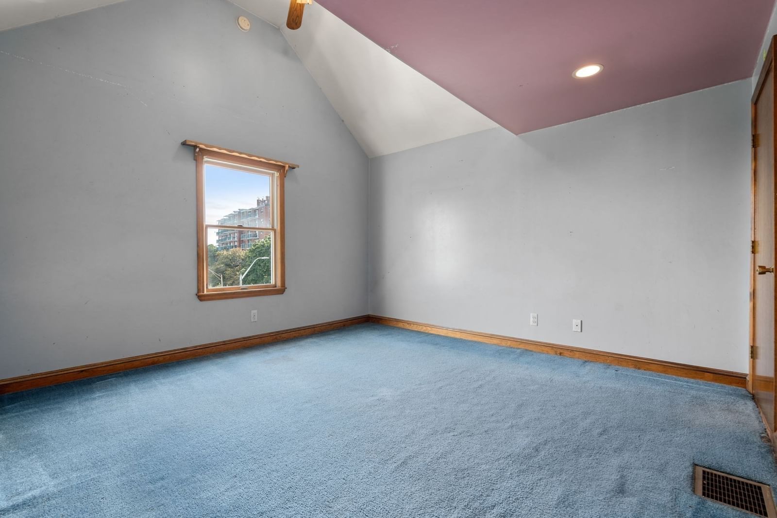 273 Medford St Somerville — Photo 19 of 36