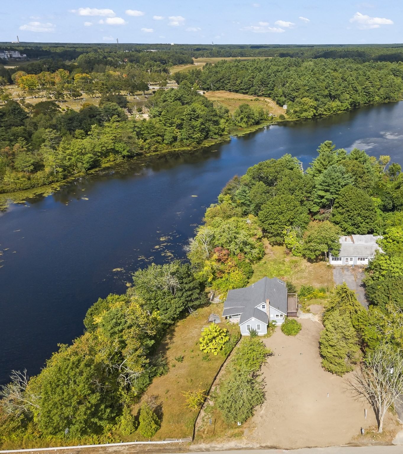 2576 Cranberry Hwy Wareham — Photo 2 of 41