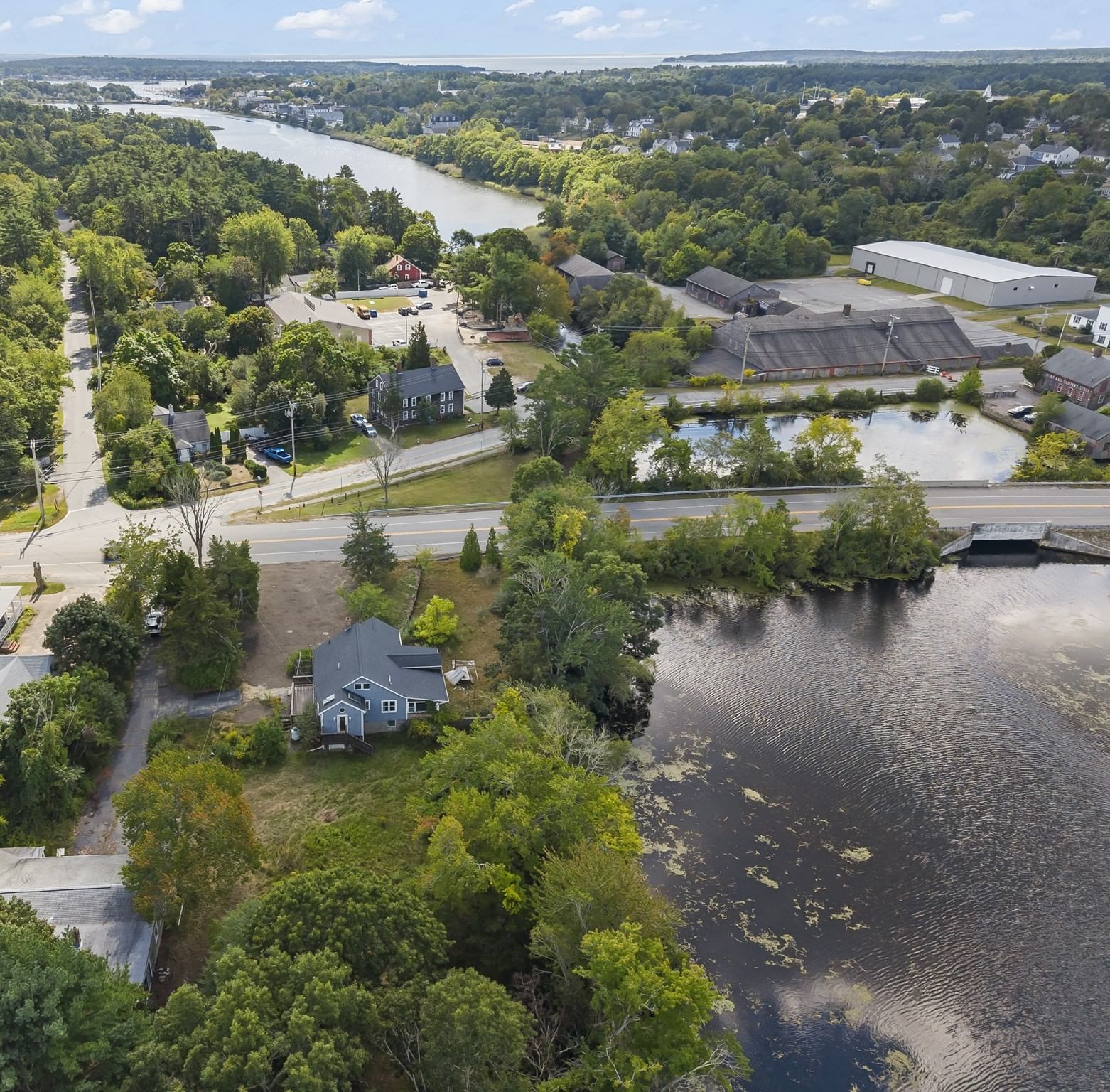 2576 Cranberry Hwy Wareham — Photo 3 of 41