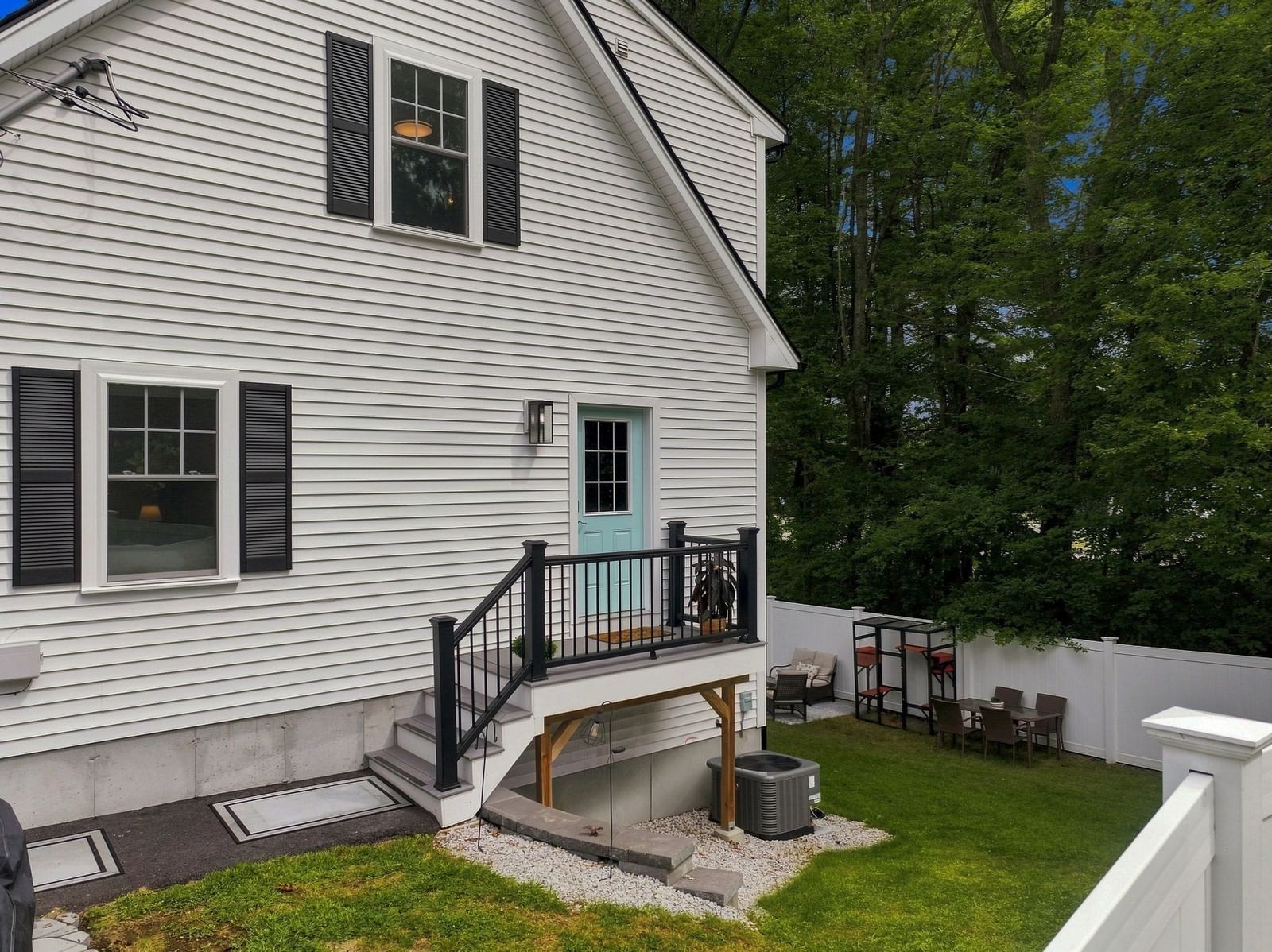 24 Locust St Salisbury — Photo 31 of 38