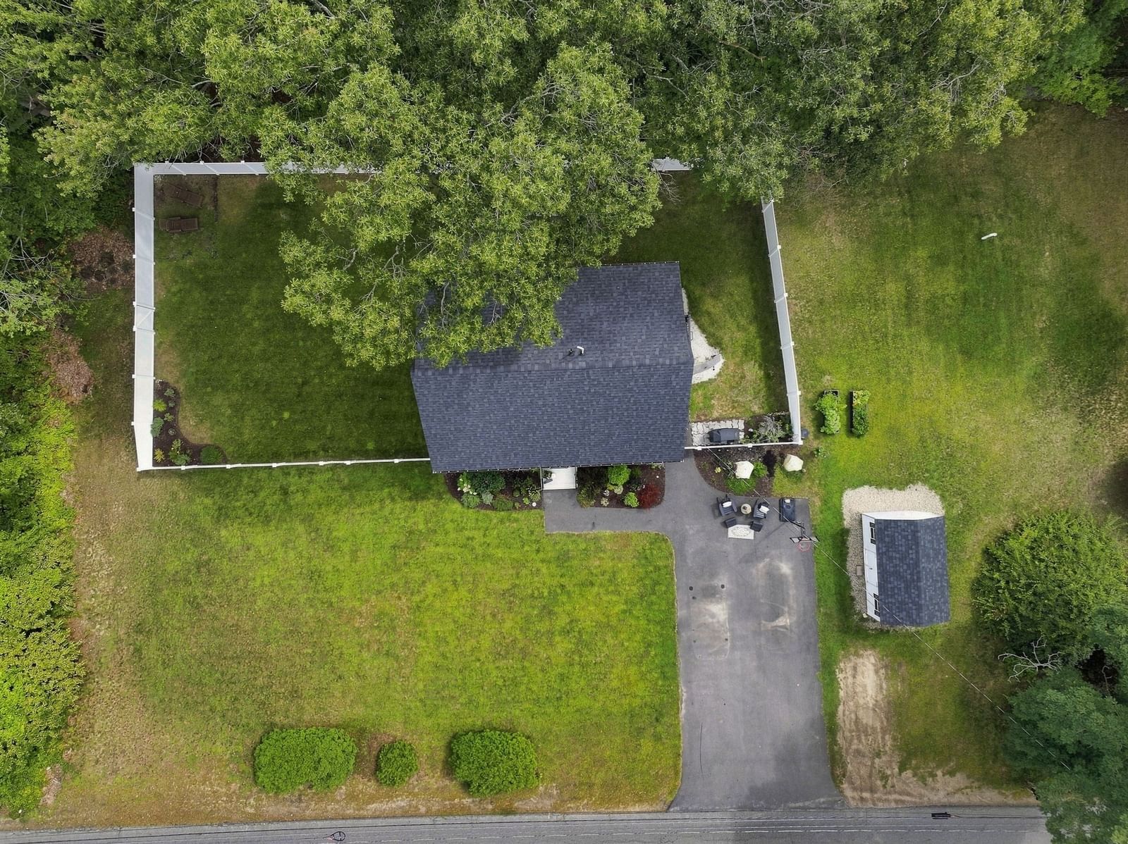 24 Locust St Salisbury — Photo 4 of 38