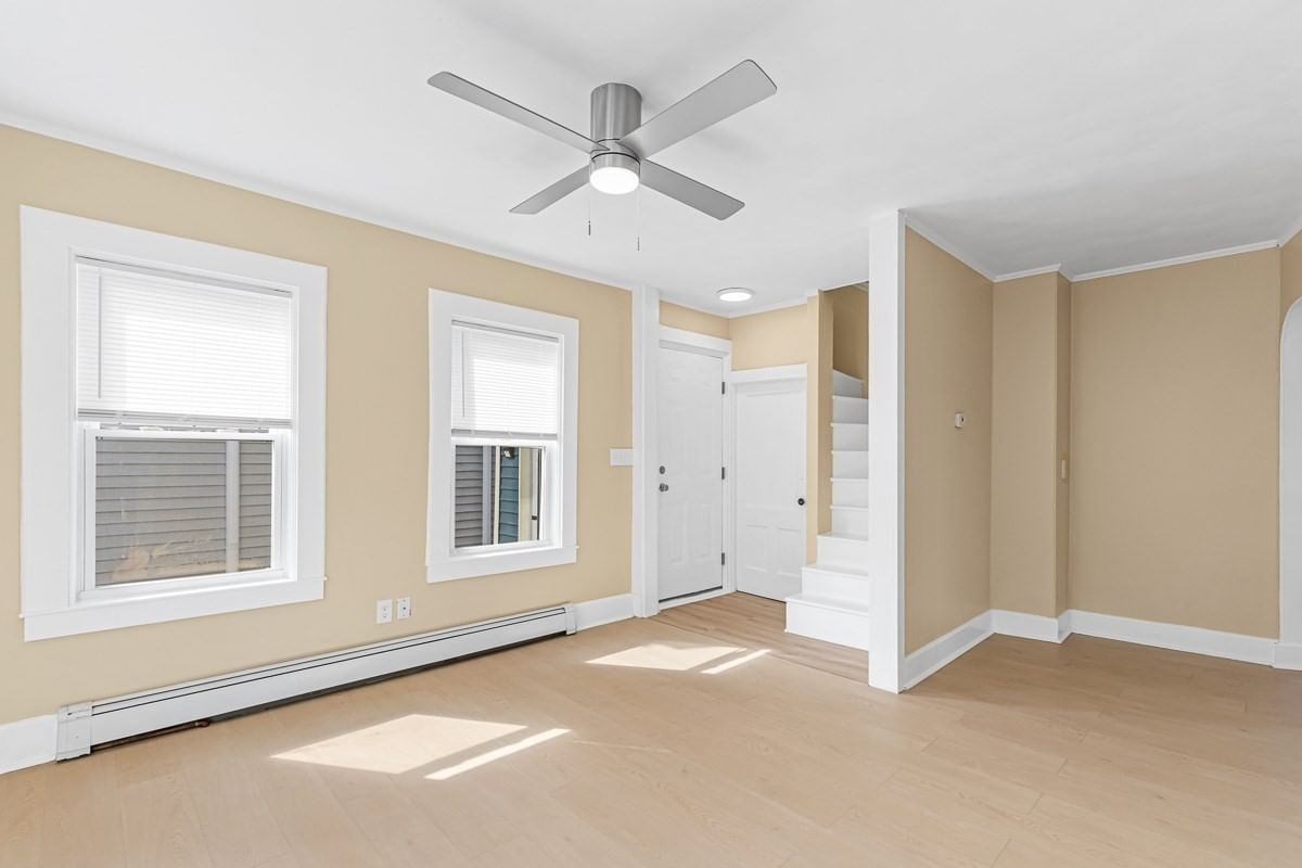 6 Coffin Avenue Ct New Bedford — Photo 4 of 26