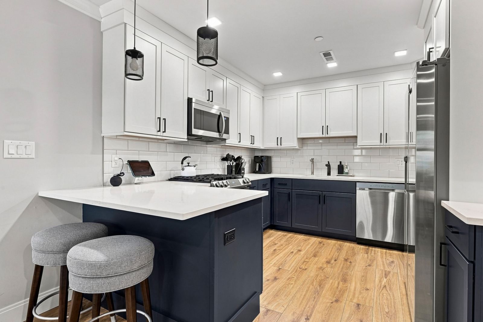 1721 Centre St #204 Boston — Photo 11 of 31