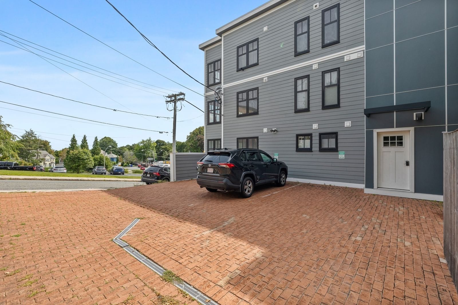 1721 Centre St #204 Boston — Photo 24 of 31