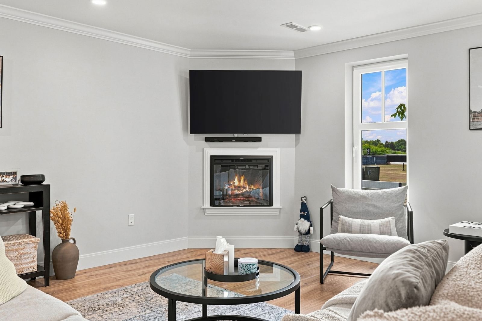 1721 Centre St #204 Boston — Photo 4 of 31