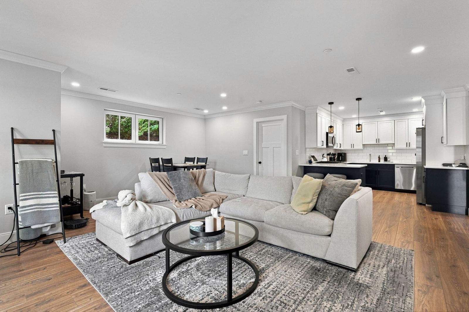 1721 Centre St #204 Boston — Photo 6 of 31