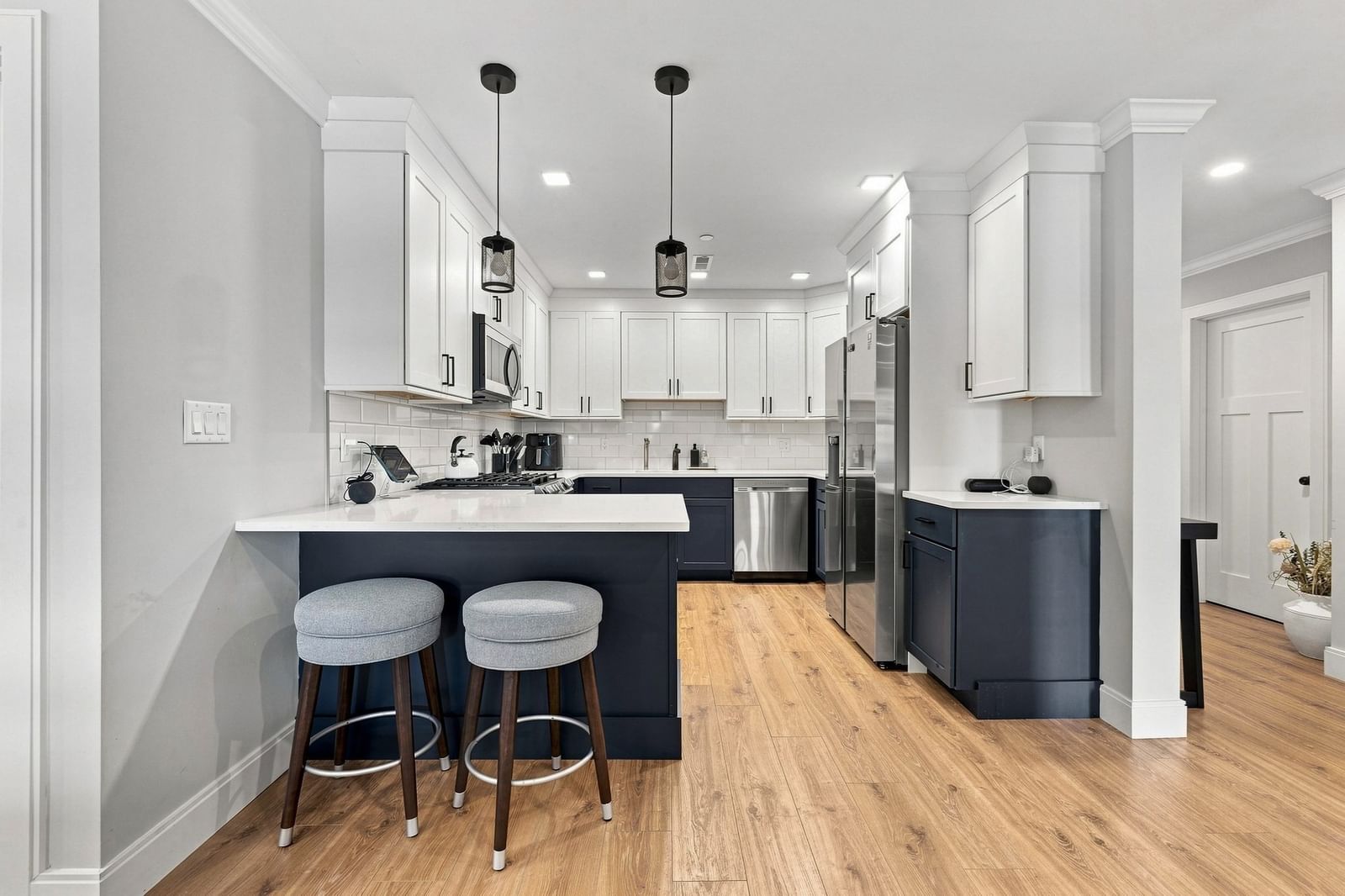 1721 Centre St #204 Boston — Photo 7 of 31