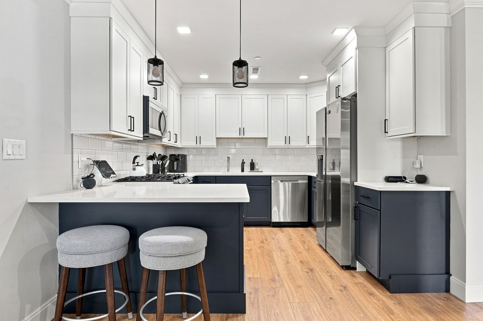 1721 Centre St #204 Boston — Photo 8 of 31