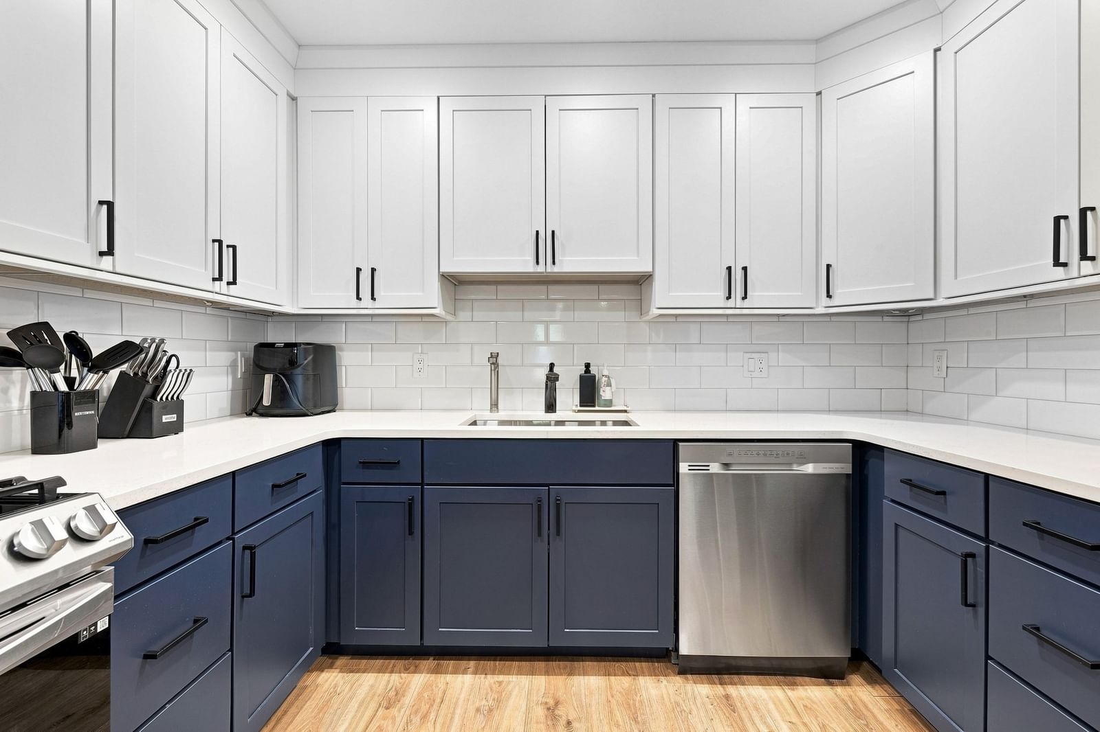 1721 Centre St #204 Boston — Photo 9 of 31