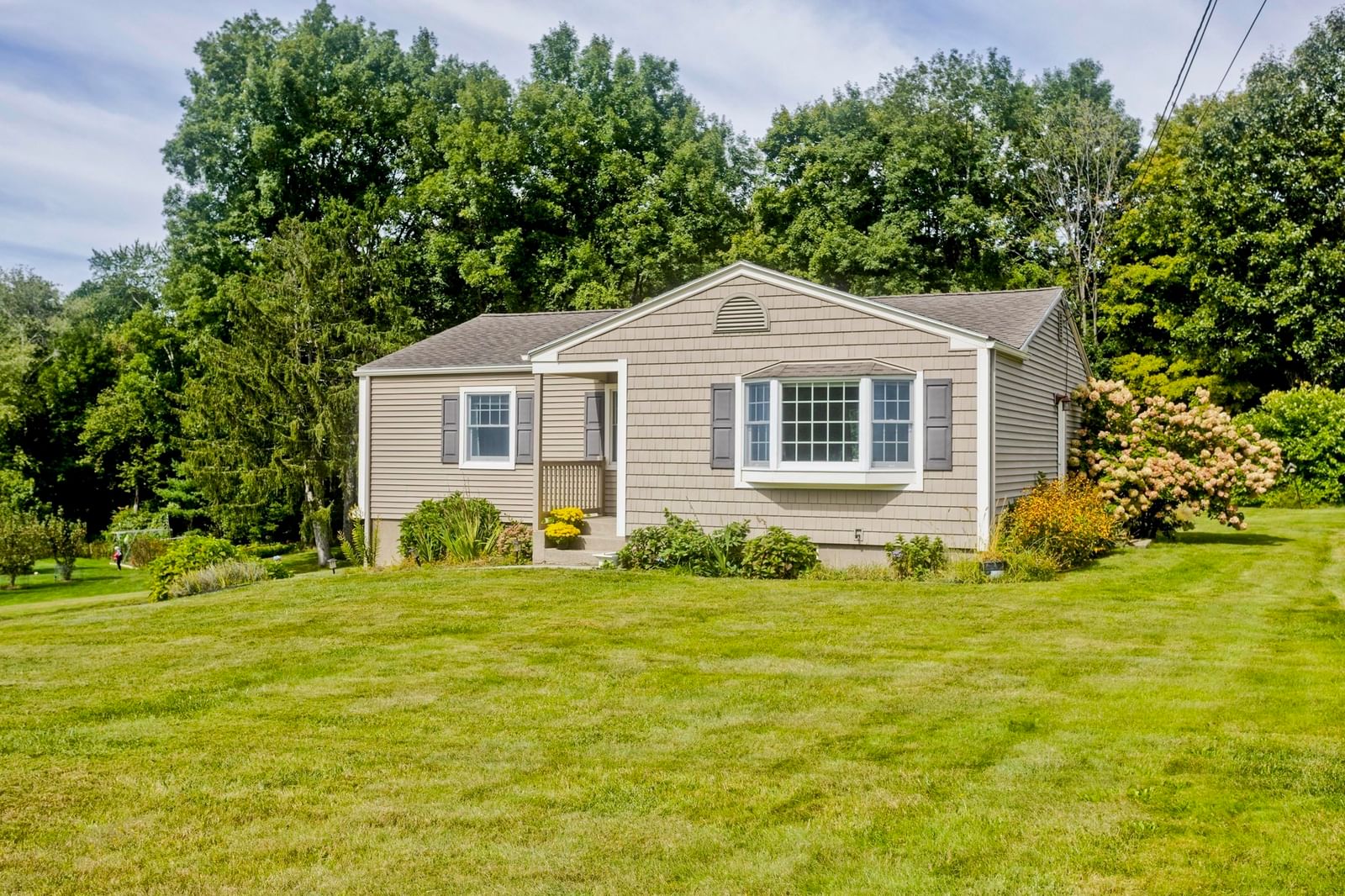 Property at 14 Echo Valley Dr, Hampden, MA 01036