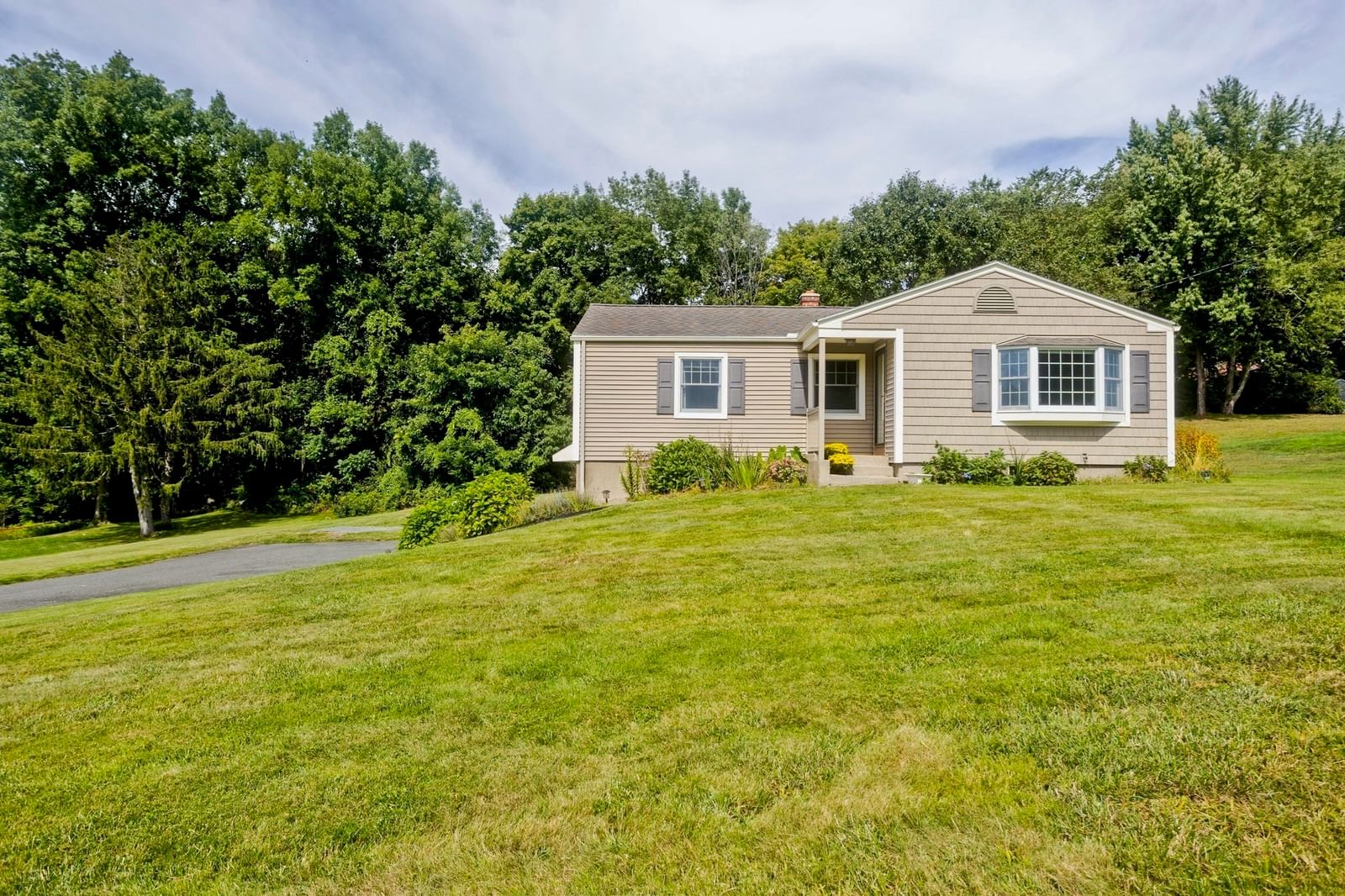 14 Echo Valley Dr Hampden — Photo 2 of 42