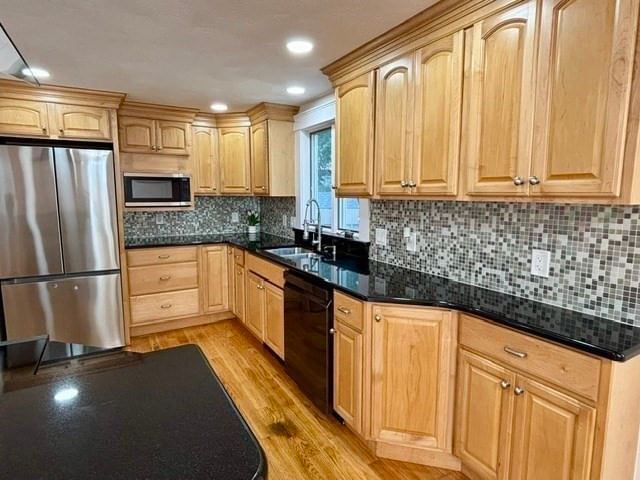 57 Ashland Ave Methuen — Photo 3 of 36