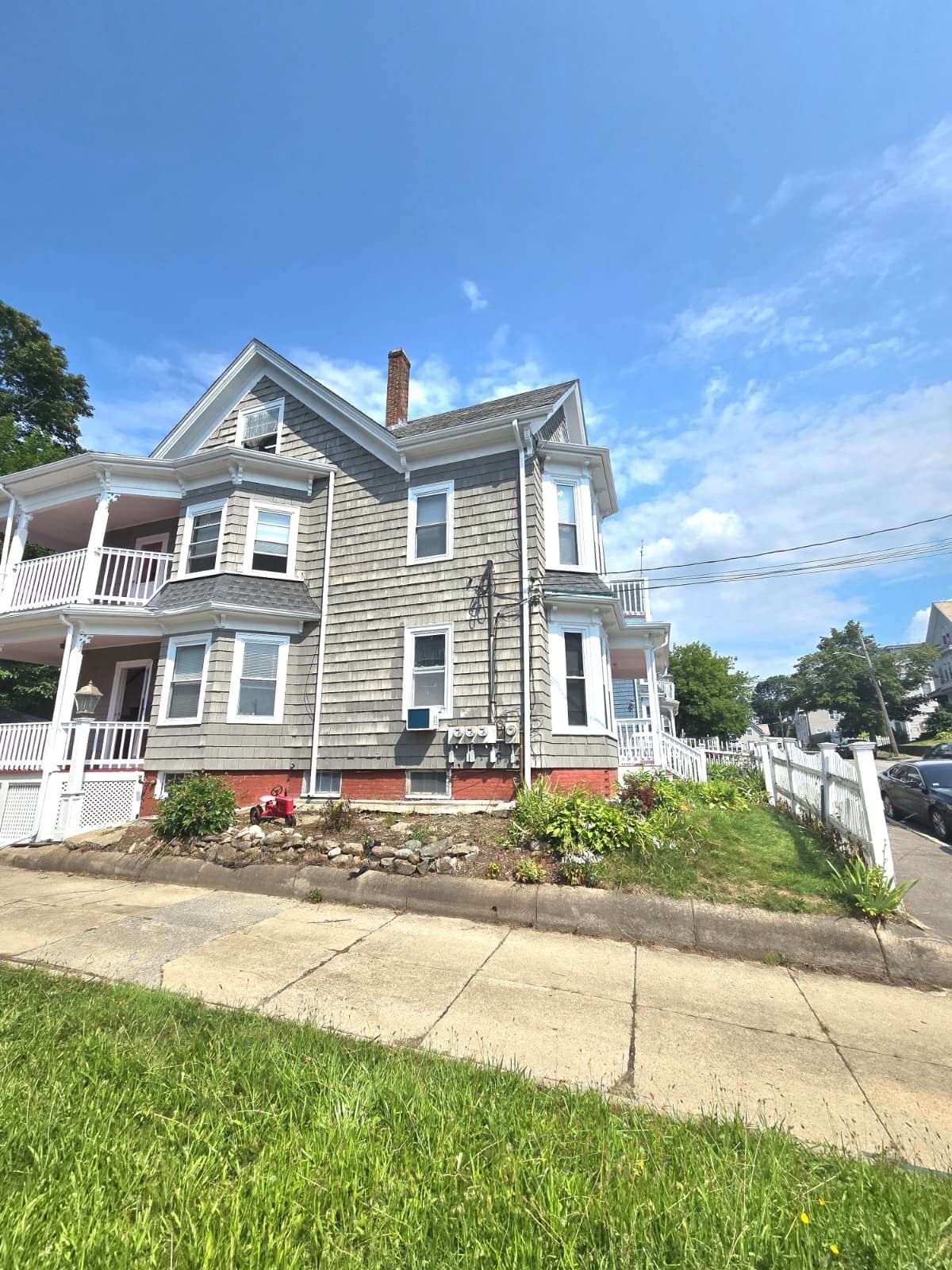 25 Second Brockton — Photo 2 of 18