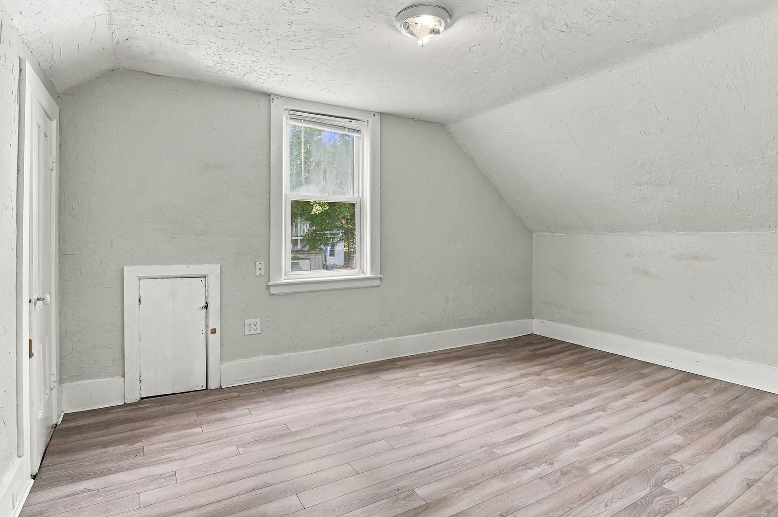99 Crystal Street Southbridge — Photo 19 of 31