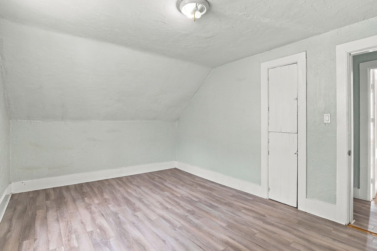 99 Crystal Street Southbridge — Photo 20 of 31