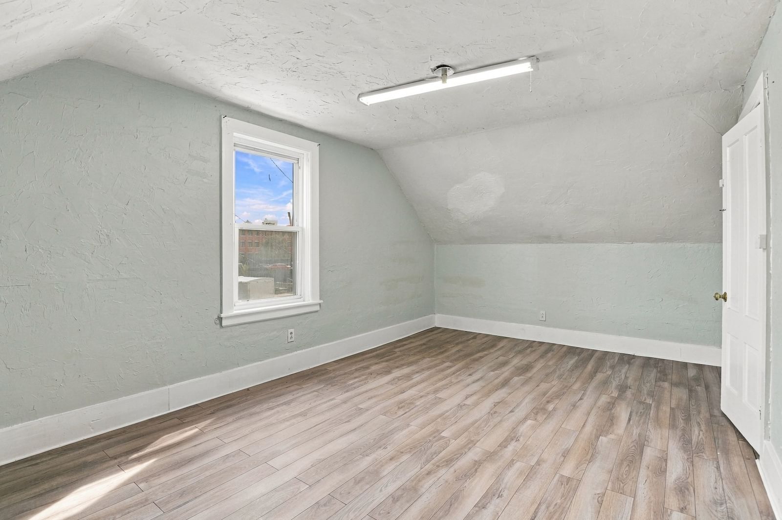 99 Crystal Street Southbridge — Photo 23 of 31