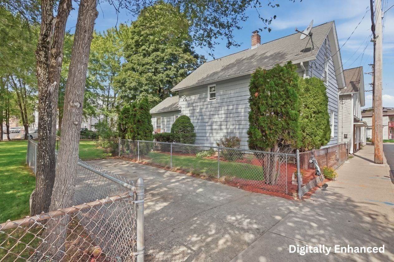 99 Crystal Street Southbridge — Photo 3 of 31