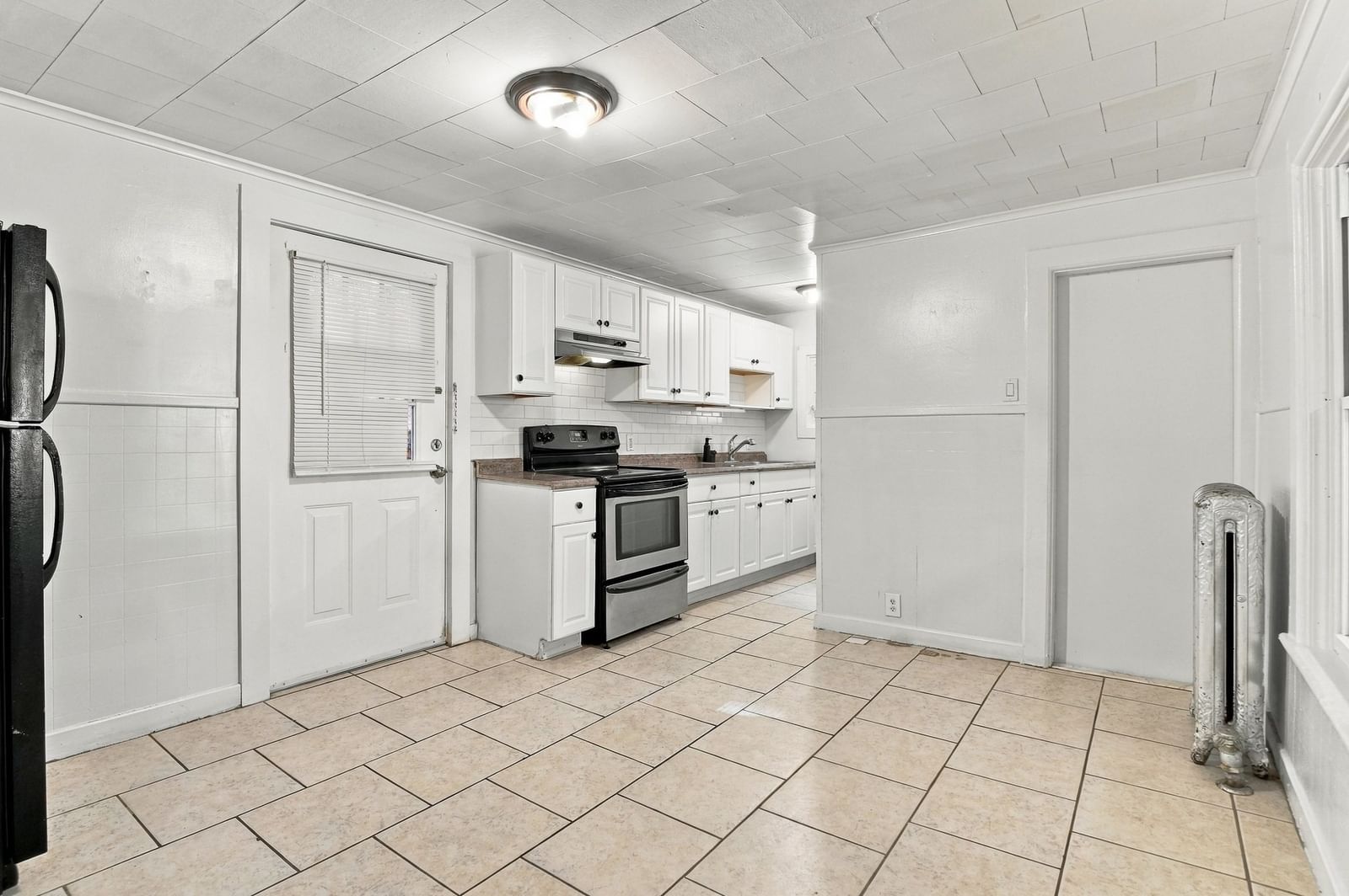 99 Crystal Street Southbridge — Photo 8 of 31