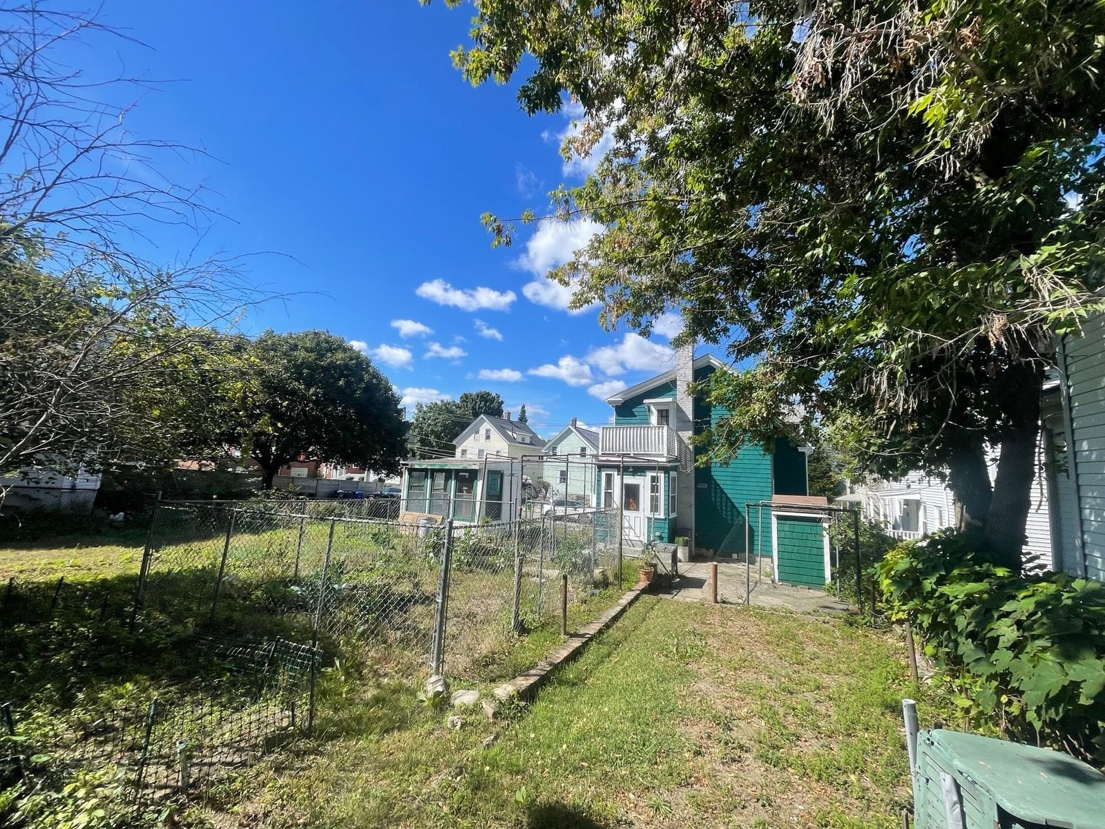 12 Shepard St Boston — Photo 3 of 6