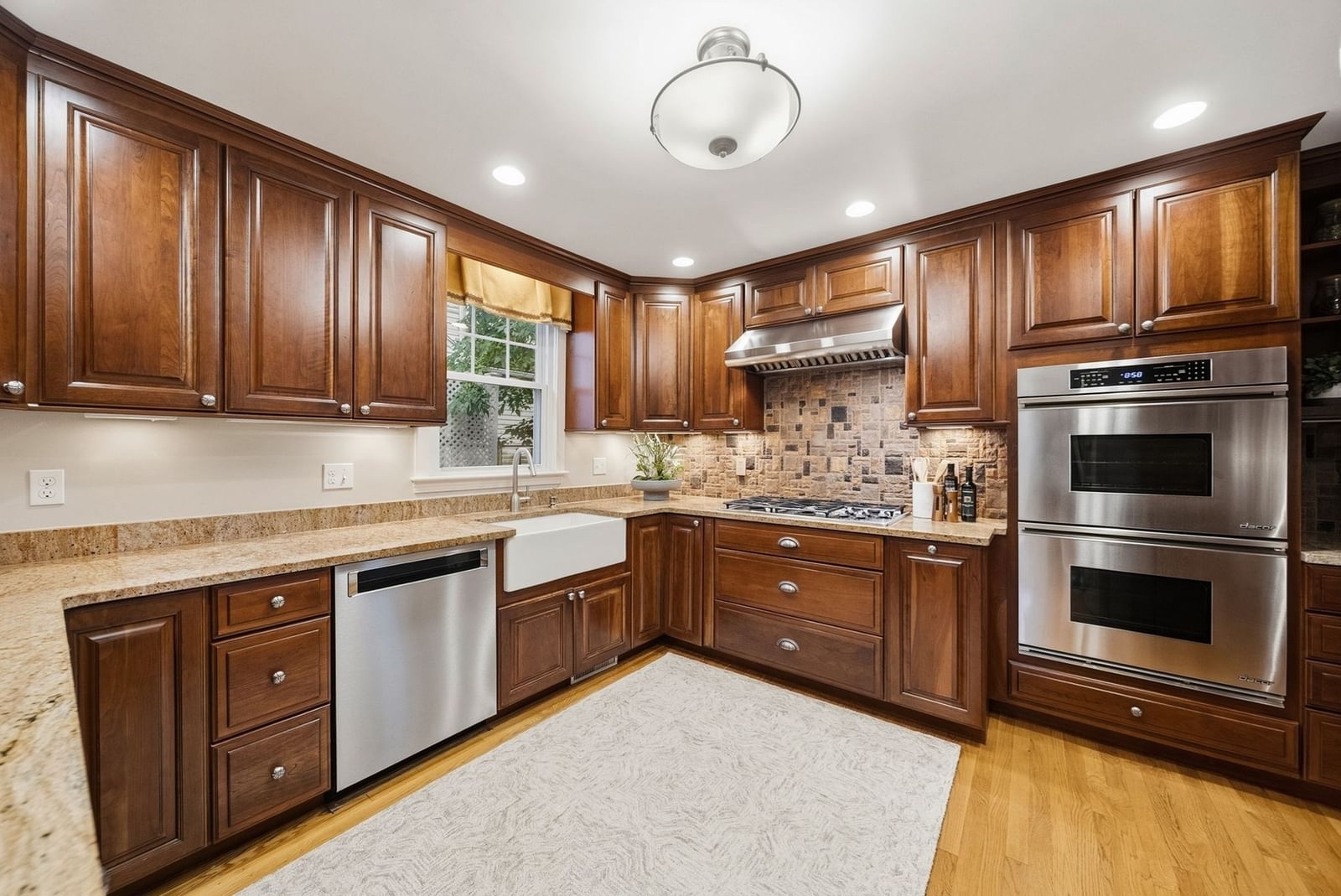 16 Gage Street Needham — Photo 5 of 32