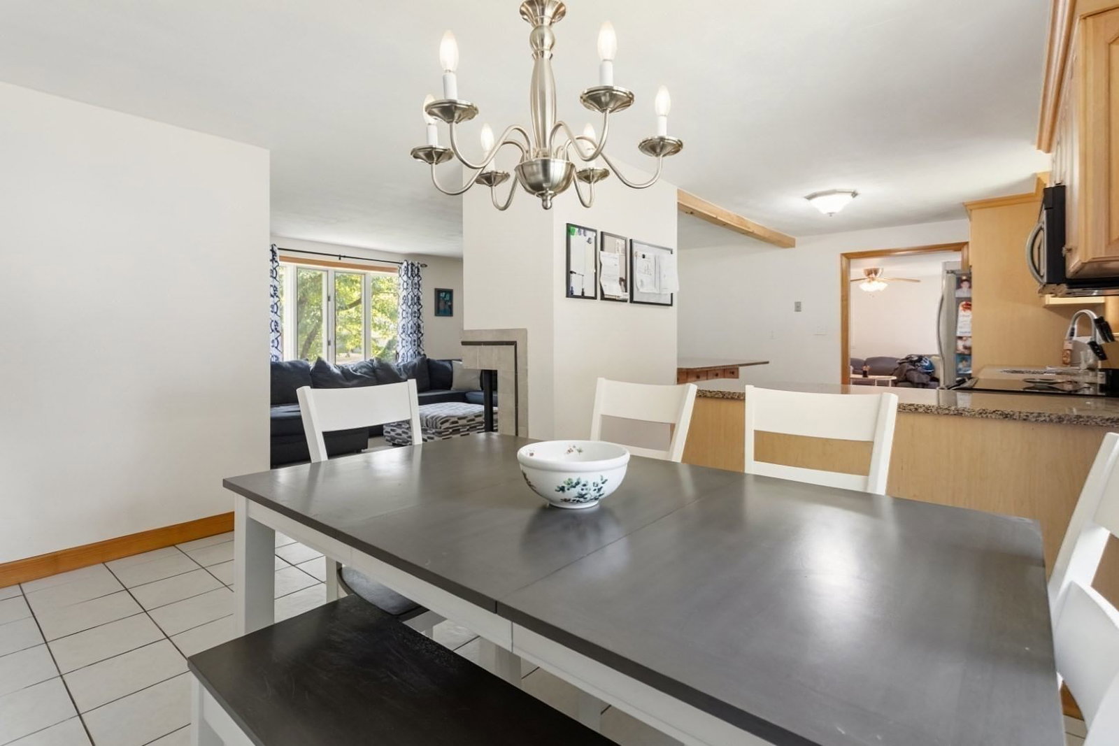 19 Amherst Road Beverly — Photo 16 of 33