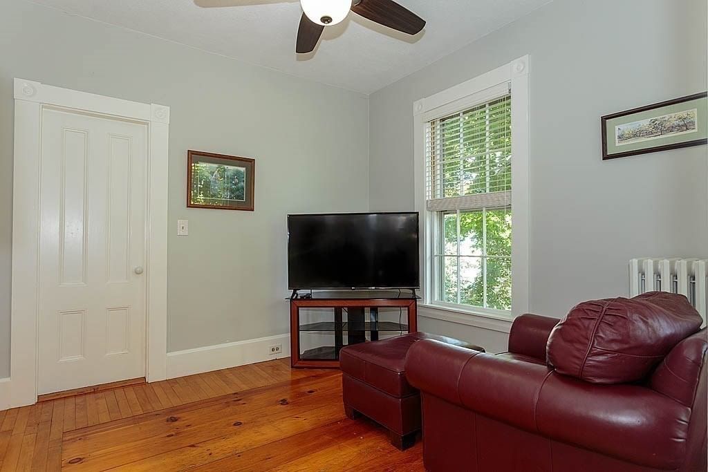 4 Highland Ave Stoneham — Photo 16 of 33