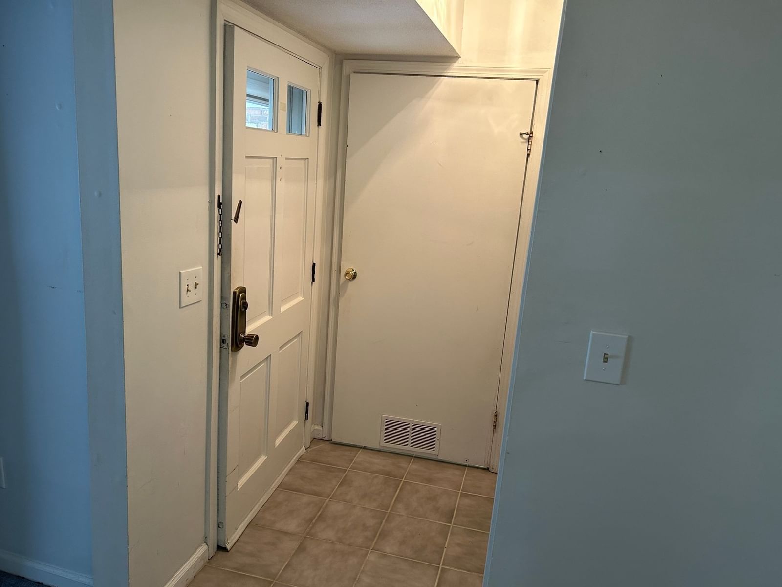 40 Halifax #E Springfield — Photo 5 of 11