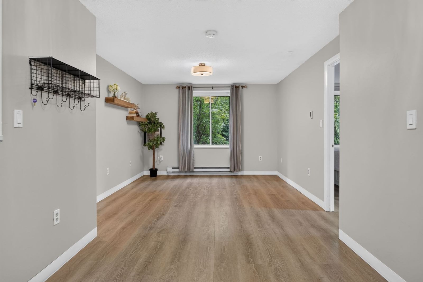 61 Wright #105 Stoneham — Photo 3 of 28