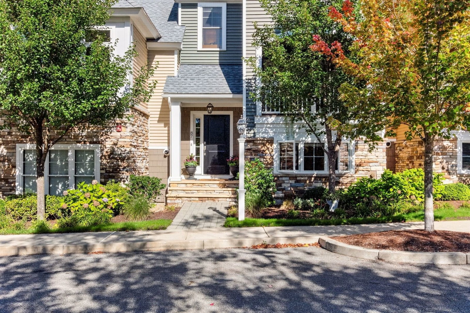 87 Boatwrights Loop Plymouth — Photo 2 of 42