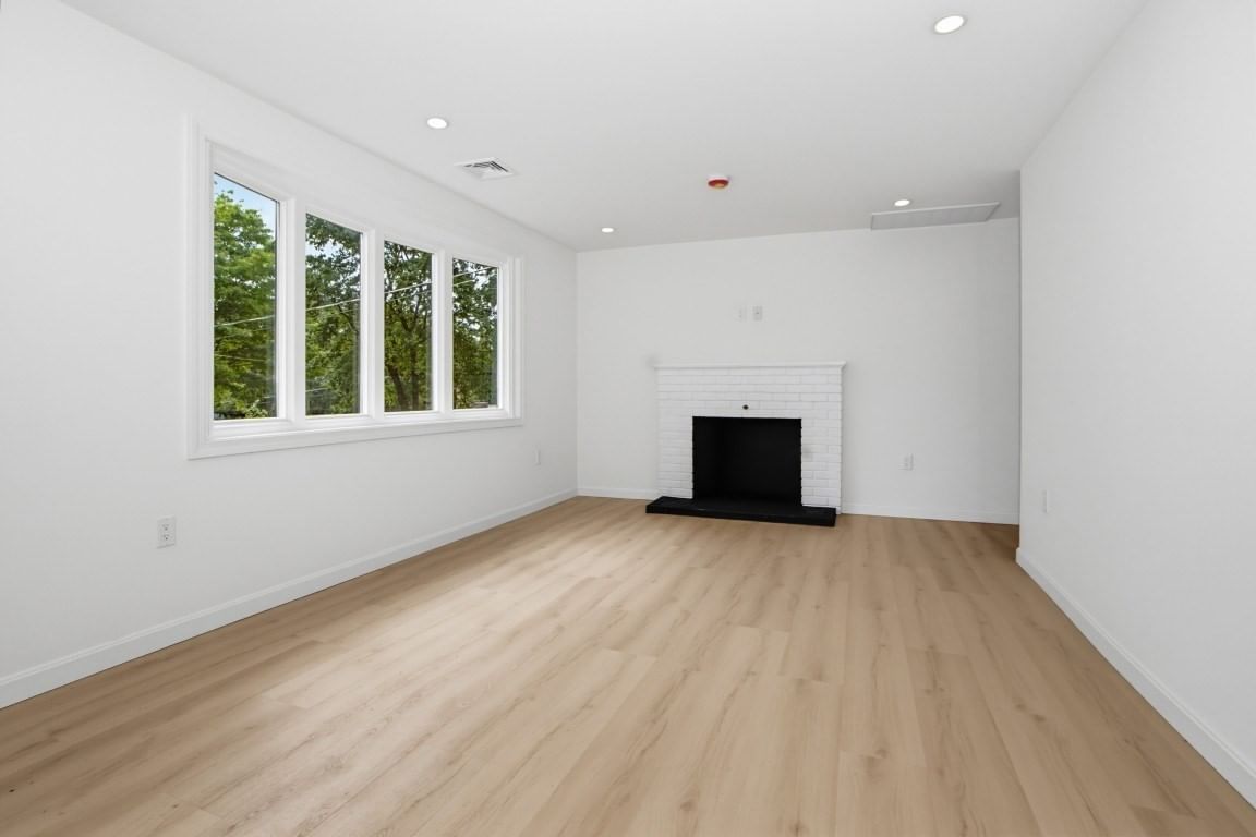 33 Cheryl Ln Holliston — Photo 14 of 32